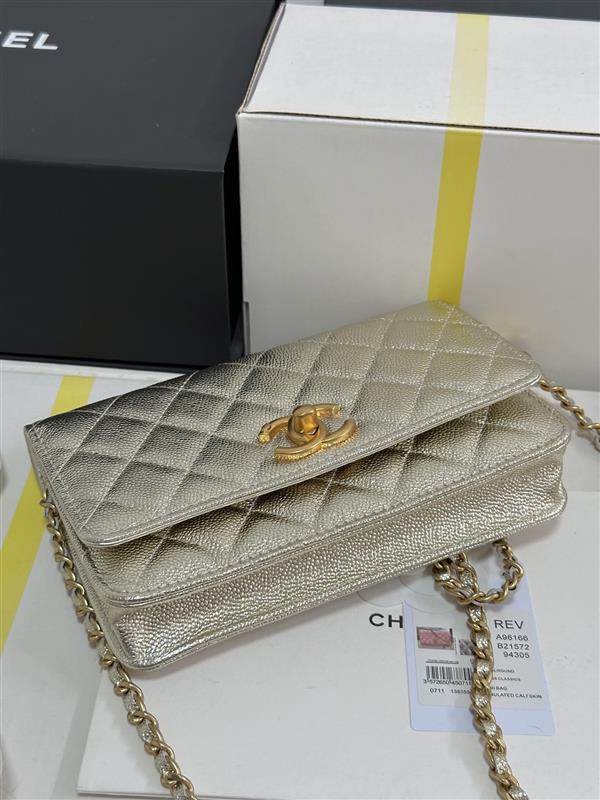 2026127205141859 700